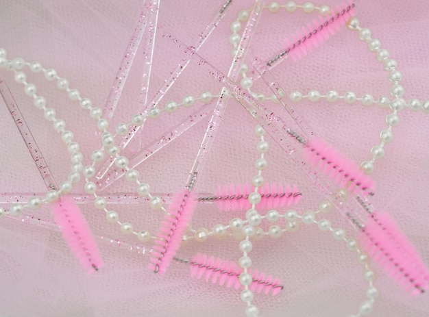 Piękny haftowany wzór na tkaninie